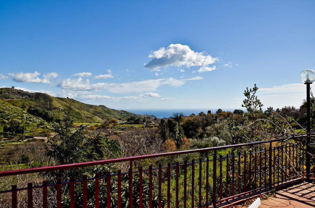 Agriturismo Etna-Mare Piedimonte Etneo Exterior photo